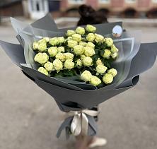 Букет Белые кустовые розы Солинеро в Середе