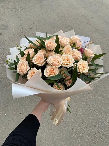 Букет Кремовые розы Латте в Середе